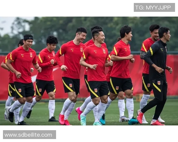 伯根vs对手的较量揭示了足球战术的深层次博弈与团队协作的重要性